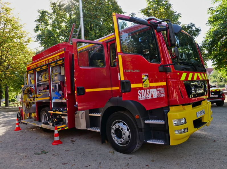 SDIS 68 fire truck