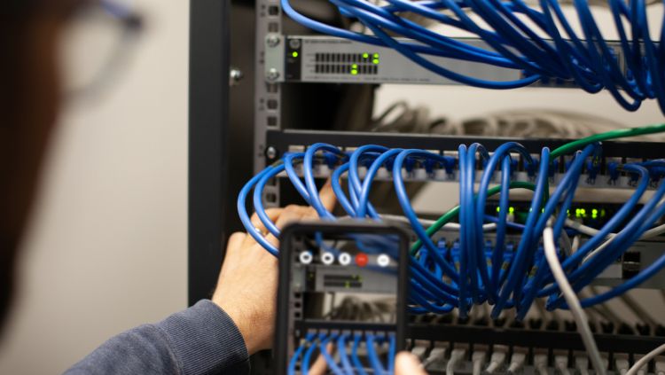 Remote visual support for Machinery and Equipment