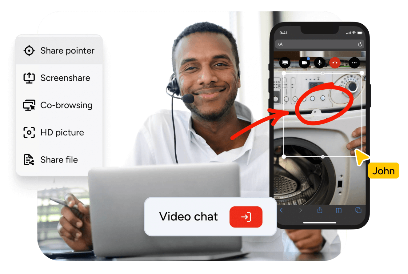 Customer service rep supporting a customer with Apizee video chat